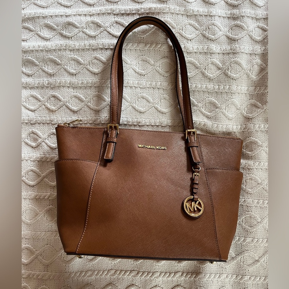 Michael Kors Brown Leather Shoulder Bag Like New - Picture 11 of 13